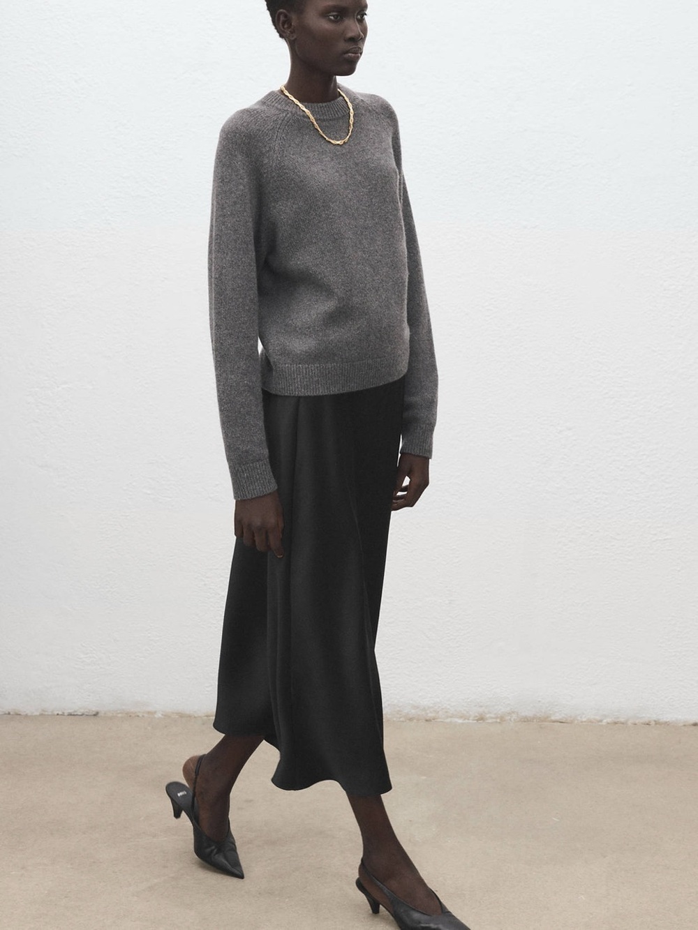 Zara | M | Midi Satin Slip Skirt in Black